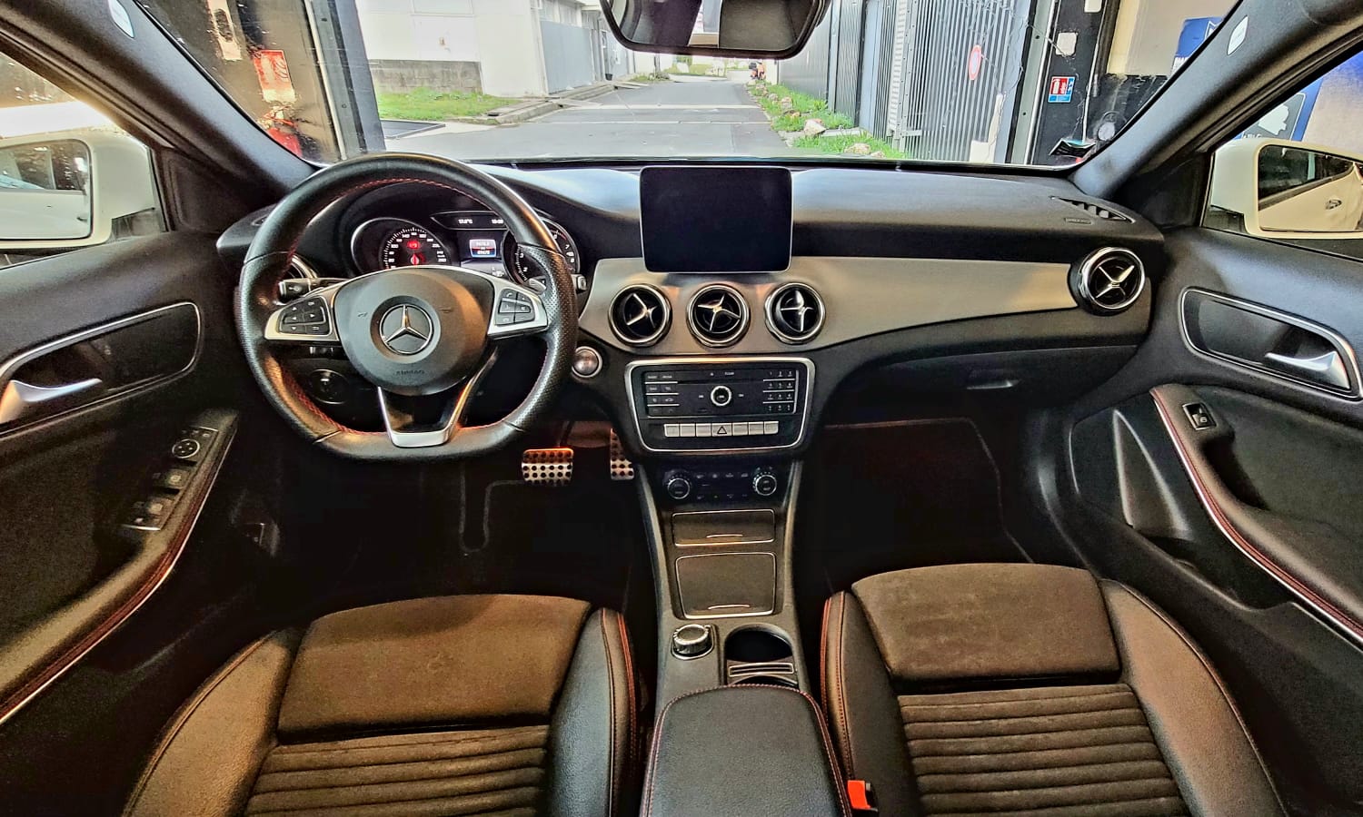 GLA 200 7G-DCT Fascination pk AMG Line